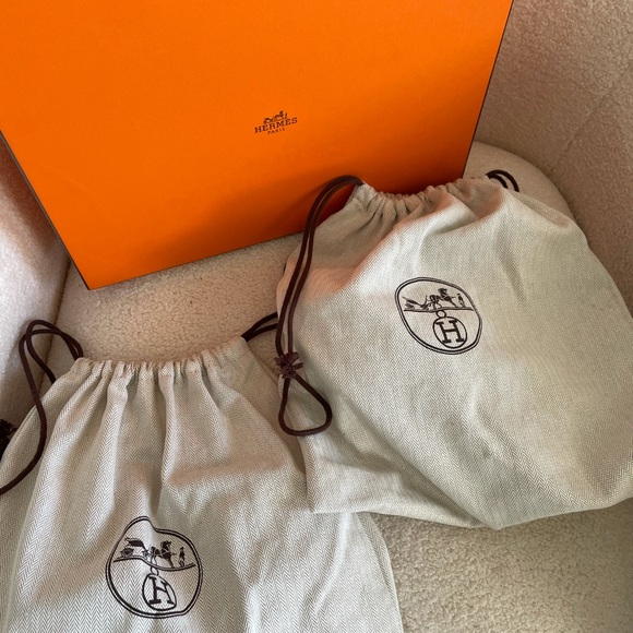 Hermès pink patent leather women’s sandals size 37 - Picture 2 of 5